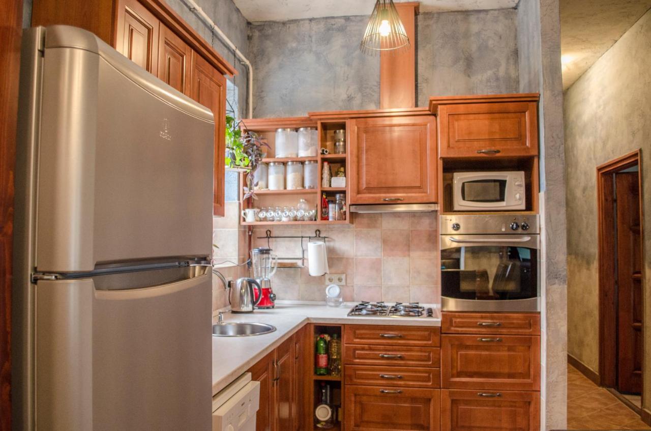 Kohaz Apartman Apartment เวสเปรม ภายนอก รูปภาพ