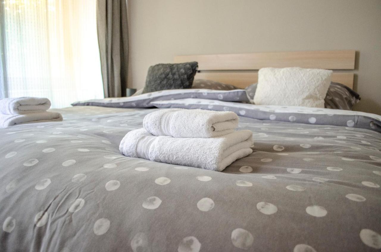 Kohaz Apartman Apartment เวสเปรม ภายนอก รูปภาพ